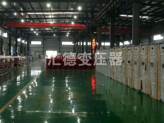 陇南变压器车间一角